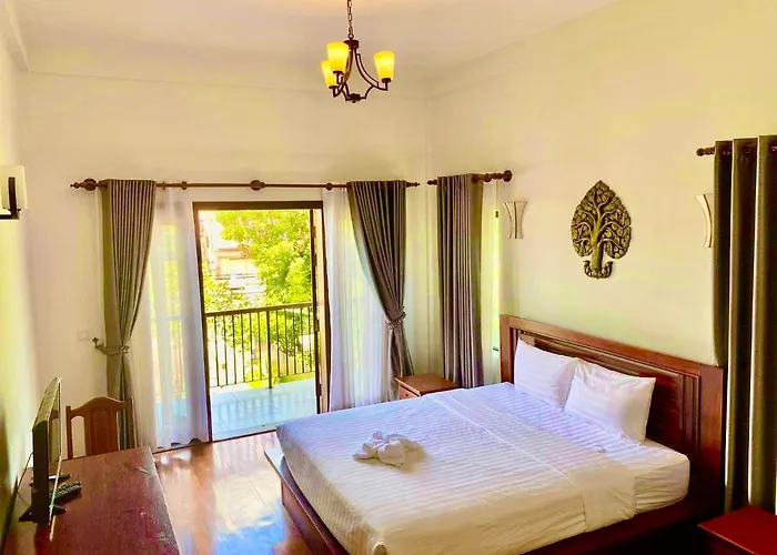 D'central Khmer Hotel *
