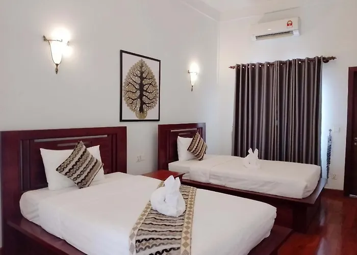 D'central Khmer Hotel *